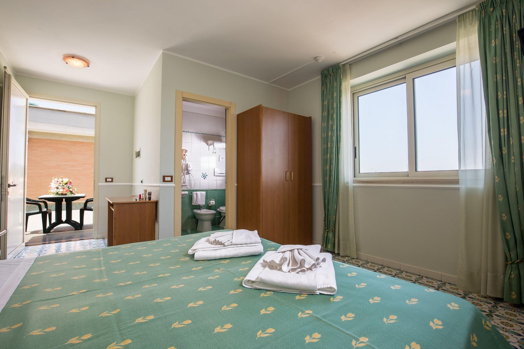 Hotel Casa Tra Noi Рим Екстериор снимка