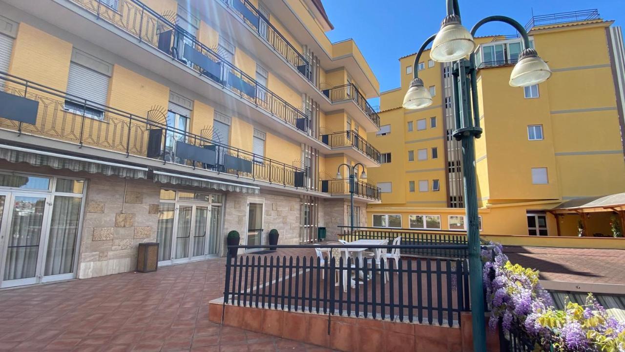 Hotel Casa Tra Noi Рим Екстериор снимка
