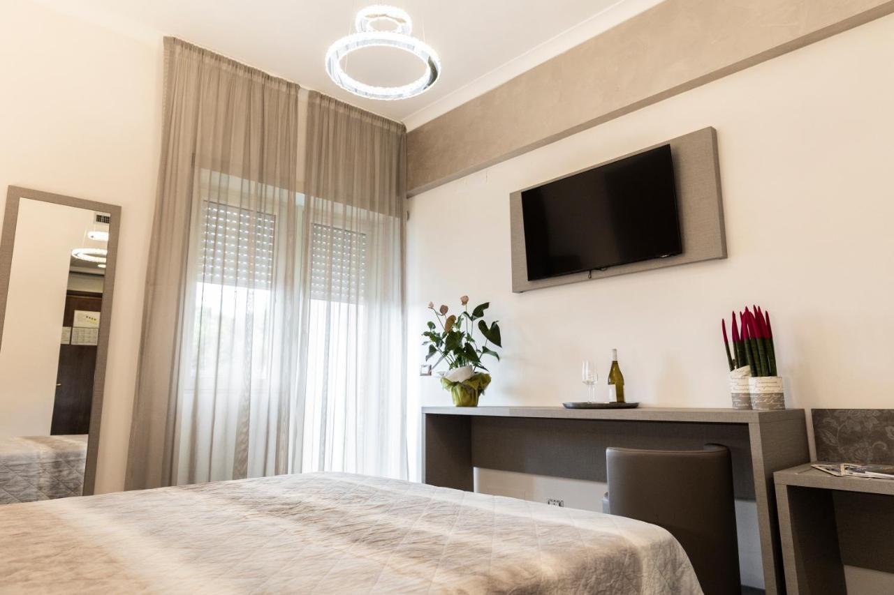 Hotel Casa Tra Noi Рим Екстериор снимка