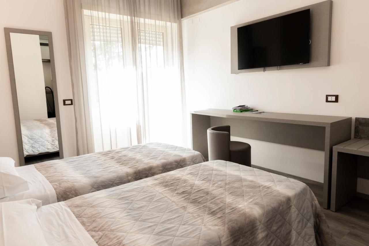 Hotel Casa Tra Noi Рим Екстериор снимка
