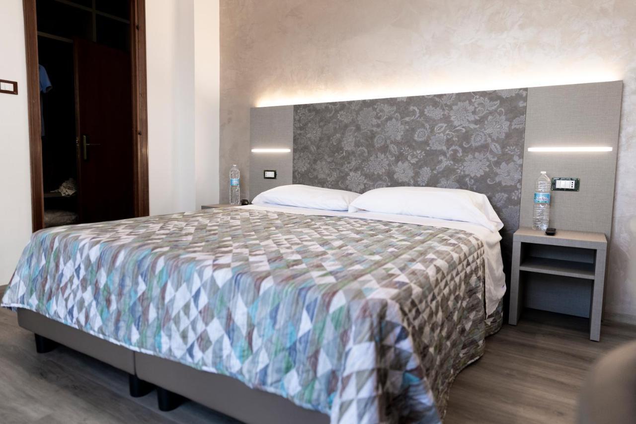 Hotel Casa Tra Noi Рим Екстериор снимка
