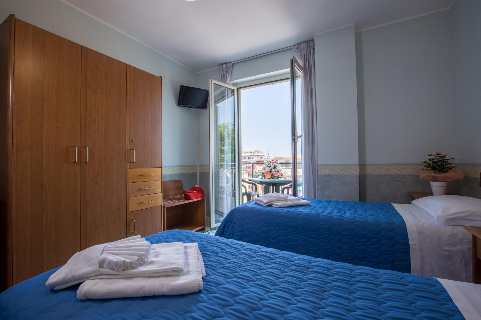 Hotel Casa Tra Noi Рим Екстериор снимка