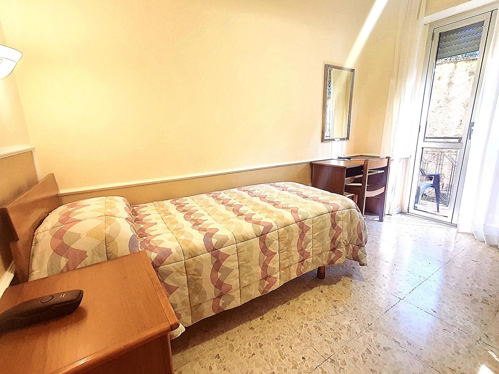 Hotel Casa Tra Noi Рим Екстериор снимка