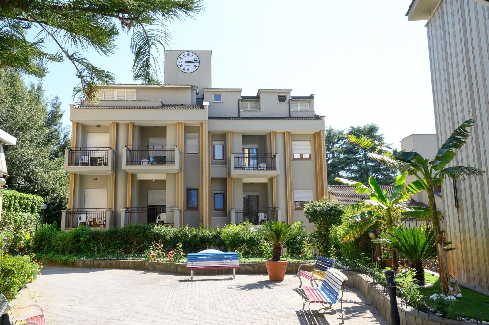Hotel Casa Tra Noi Рим Екстериор снимка