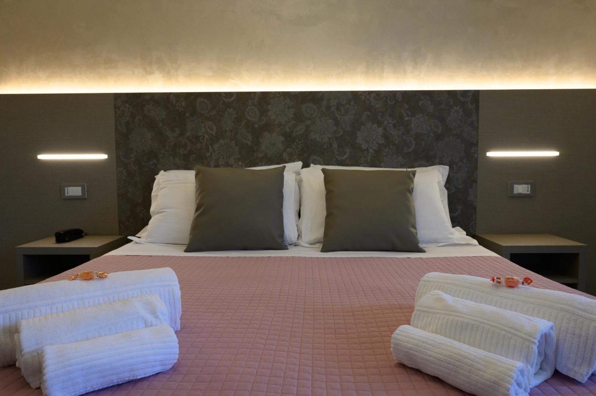 Hotel Casa Tra Noi Рим Екстериор снимка